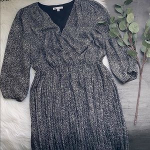 DR2 Women’s Black and White Dress